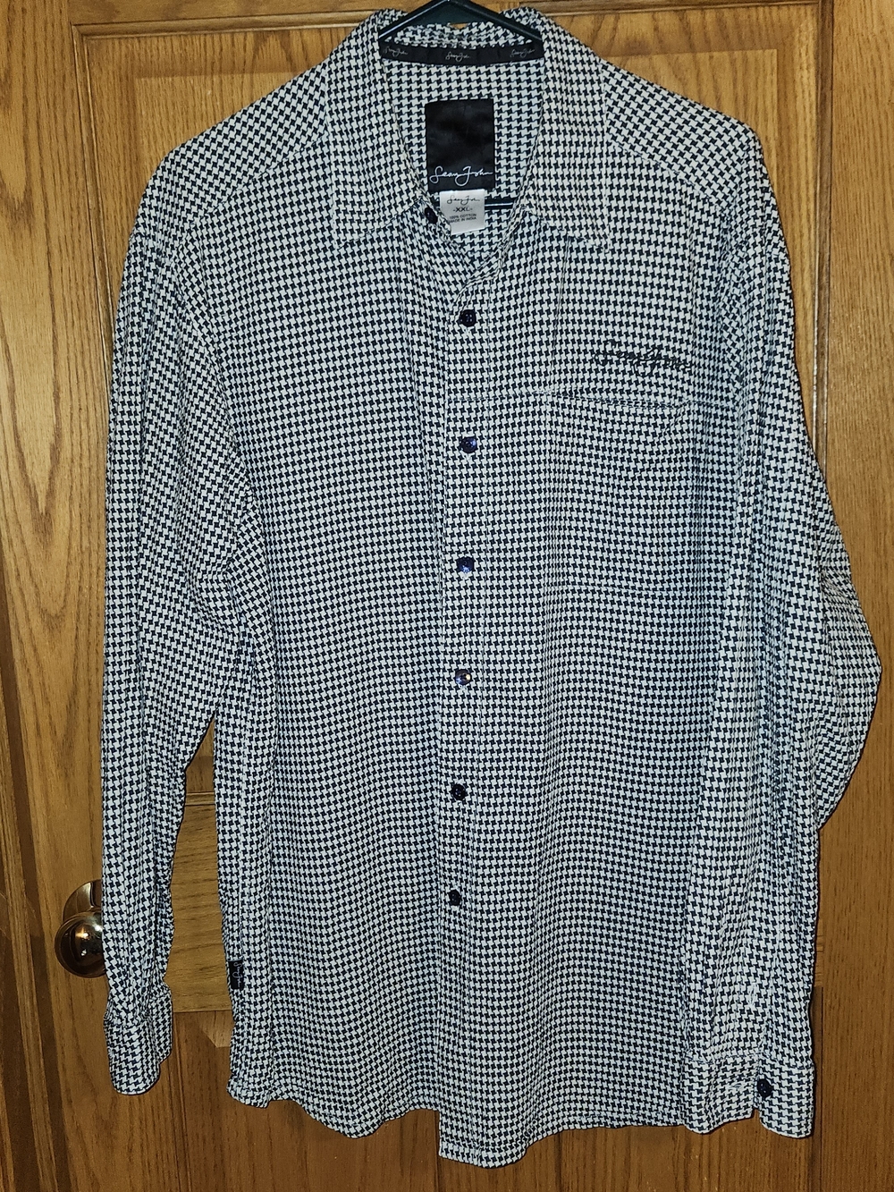 Sean John Men’s Black & White Houndstooth Button-Up Shirt